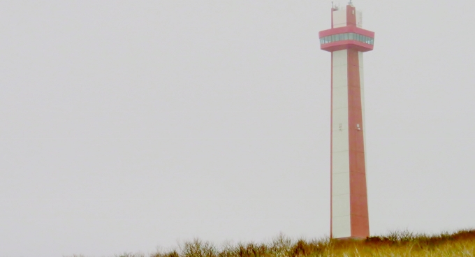 稚内観光、百年記念塔の景色。鹿もわんさか。情緒を感じる景色です｜2013/4